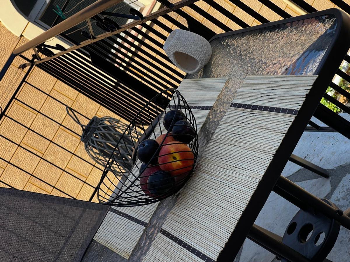 Aggelikis Studio Apartman Zóla Kültér fotó